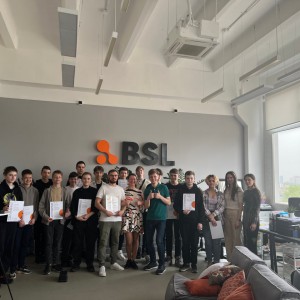 Наши резиденты проходят стажировку в IT-компании BSL - КИБЕРшкола программирования для детей, компьютерные курсы для школьников, начинающих и подростков - KIBERone г. Искитим